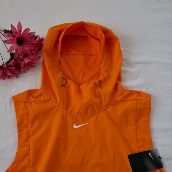 nike alpha fly rush hooded vest